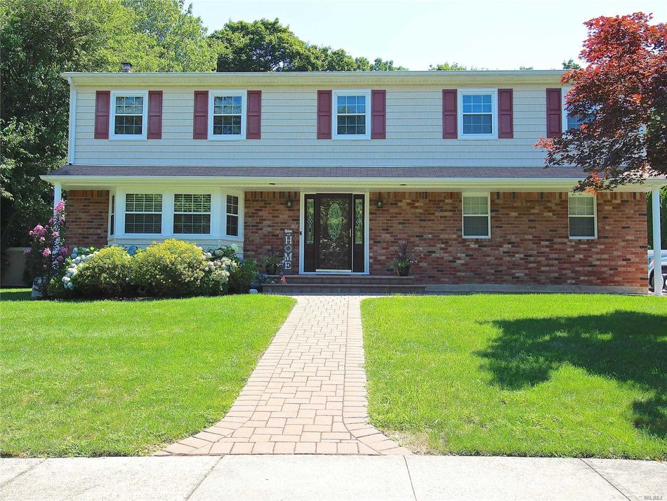 Image 1 of 27 for 44 Frog Pond Court in Long Island, Huntington Sta, NY, 11746