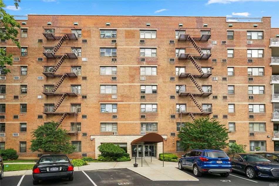 Image 1 of 20 for 89-40 151st Avenue #6E in Queens, Howard Beach, NY, 11414