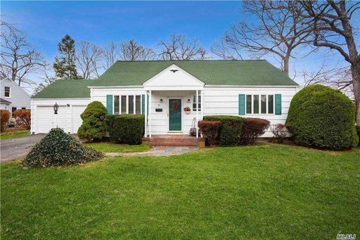 Image 1 of 20 for 55 James Street in Long Island, Patchogue, NY, 11772