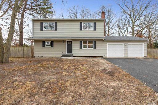 Image 1 of 24 for 21 N Pine Street in Long Island, Patchogue, NY, 11772