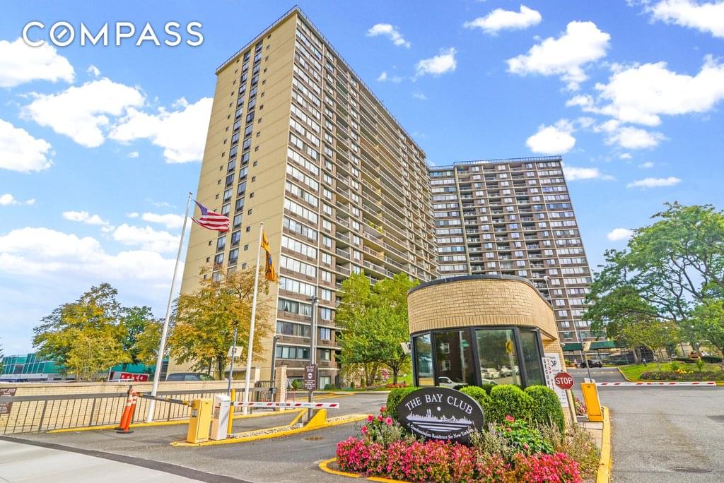 2 Bay Club Drive #6K in Queens, Bayside, NY 11360