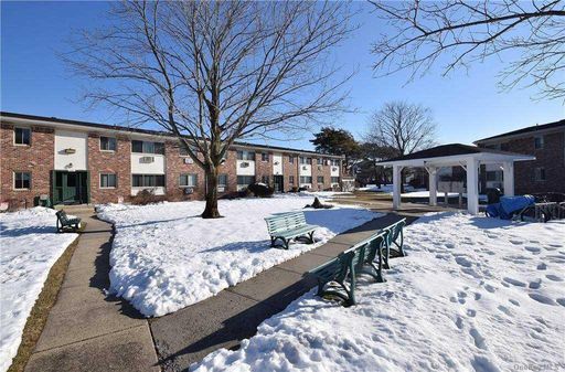 Image 1 of 12 for 2397 Union Boulevard #6A in Long Island, Islip, NY, 11751
