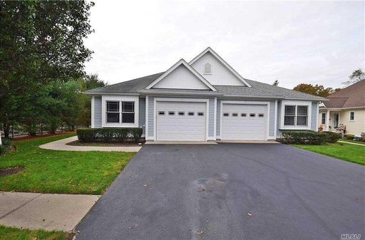 Image 1 of 16 for 1 White Oak Ct in Long Island, Coram, NY, 11727