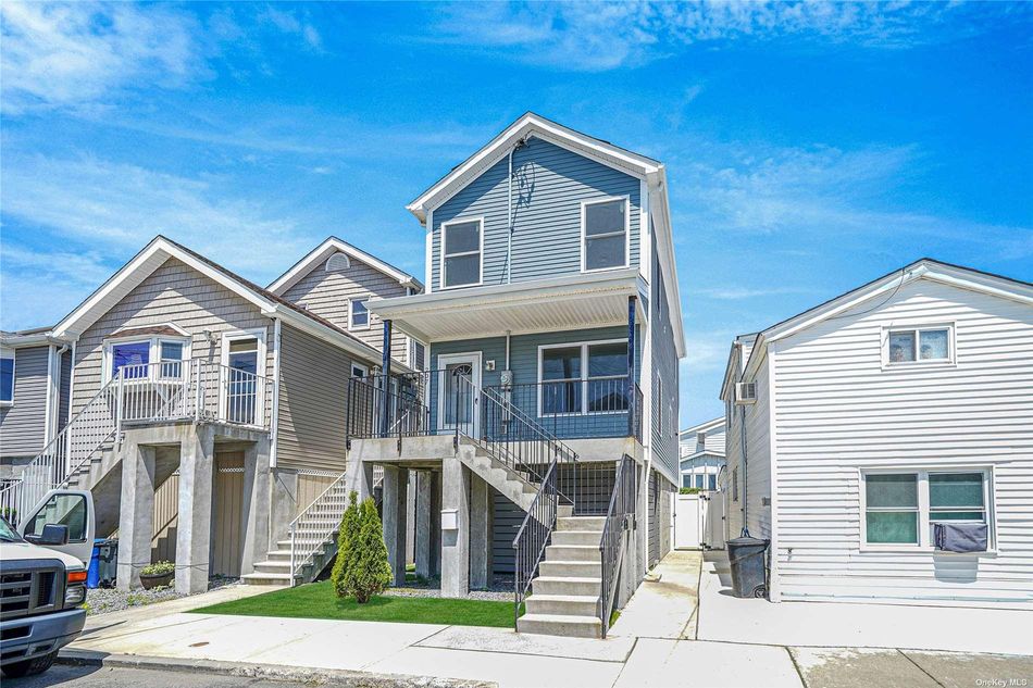 Image 1 of 27 for 207 E 8th Road in Queens, Broad Channel, NY, 11693