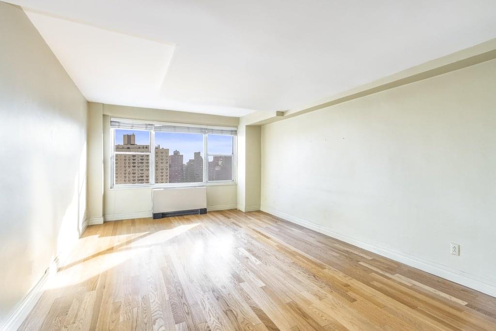 400 East 85th Street #18A in Manhattan, New York, NY 10028