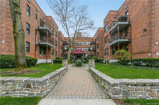Image 1 of 24 for 953 W Boston Post Road #1S in Westchester, Mamaroneck, NY, 10543