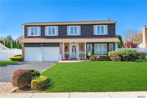 Image 1 of 30 for 18 Yarmouth Ln in Long Island, Nesconset, NY, 11767