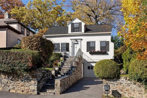 Image 1 of 32 for 62 Sherwood Drive in Westchester, Larchmont, NY, 10538