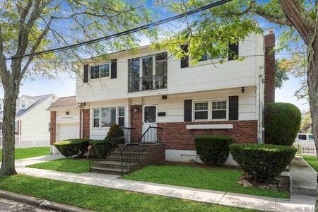 Image 1 of 17 for 2778 King St in Long Island, Oceanside, NY, 11572