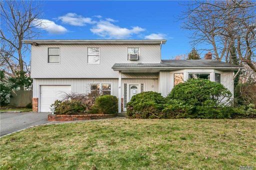 Image 1 of 16 for 28 Stonywood Drive in Long Island, Commack, NY, 11725