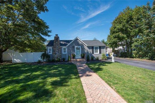 Image 1 of 25 for 74 Willett Ave in Long Island, Sayville, NY, 11782