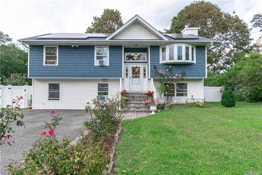 Image 1 of 18 for 49 Poplar St in Long Island, Brentwood, NY, 11717