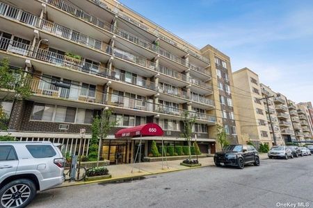 Image 1 of 19 for 650 Shore Road #6B in Long Island, Long Beach, NY, 11561