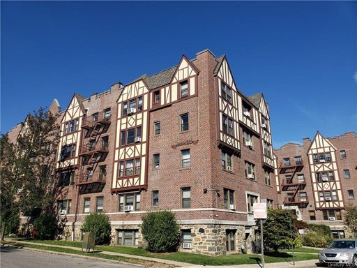 Image 1 of 14 for 604 Tompkins Avenue #1A in Westchester, Mamaroneck, NY, 10543