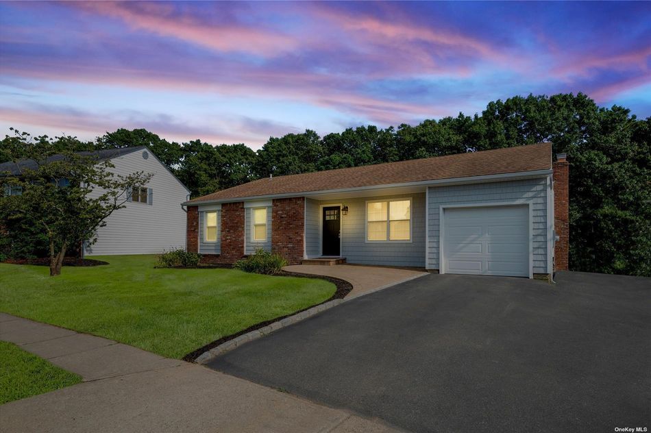 Image 1 of 26 for 149 Springmeadow Drive in Long Island, Holbrook, NY, 11741