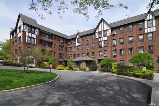 Image 1 of 19 for 246 Bronxville Road #L2 in Westchester, Bronxville, NY, 10708