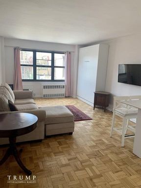 Image 1 of 9 for 240 East 76th Street #16W in Manhattan, NEW YORK, NY, 10021