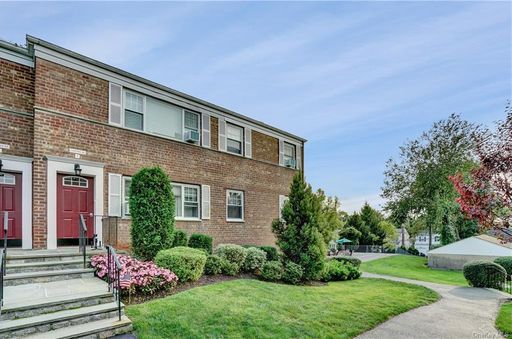 Image 1 of 31 for 11 Westview Avenue #37-1 in Westchester, White Plains, NY, 10603