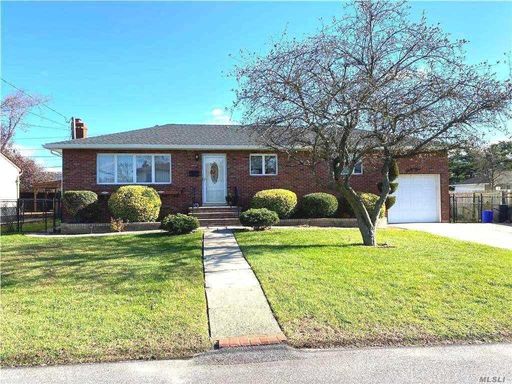 Image 1 of 26 for 35 Osceola Ave in Long Island, Deer Park, NY, 11729