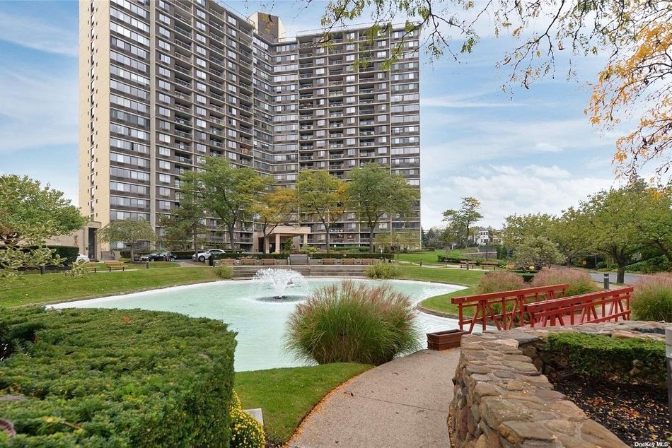 Image 1 of 22 for 2 Bay Club Drive #10Z-3 in Queens, Bayside, NY, 11360