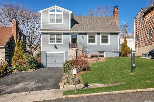 Image 1 of 26 for 11 Franklin Ct in Long Island, Northport, NY, 11768