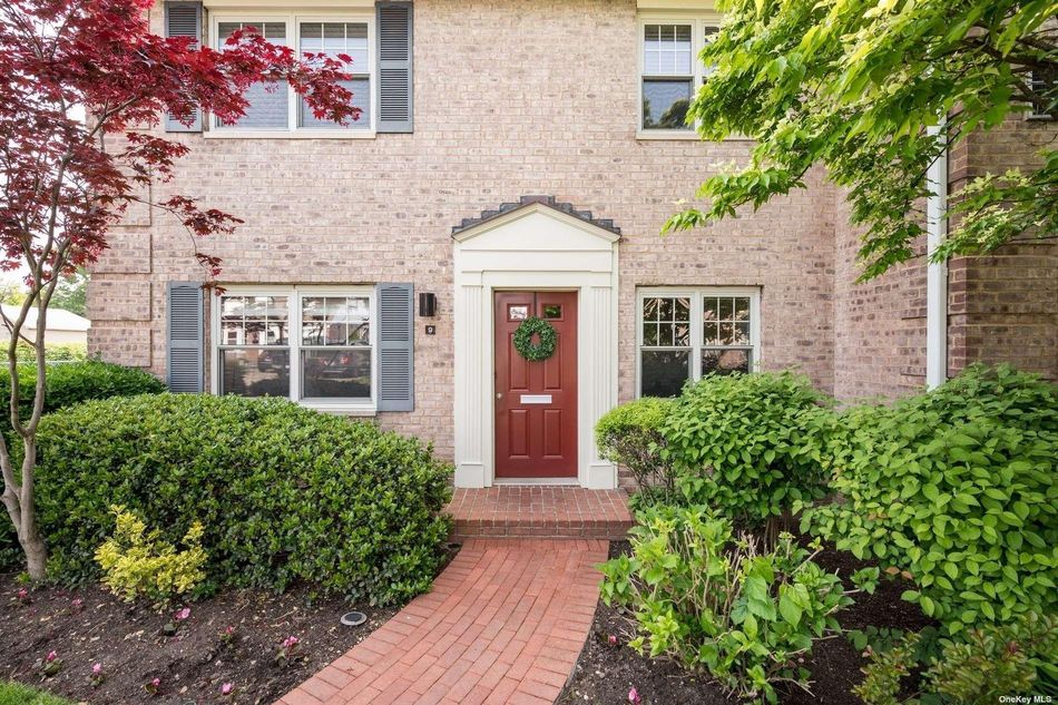 Image 1 of 12 for 9 North Lewis Place #2.1A in Long Island, Rockville Centre, NY, 11570