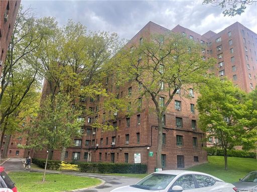 Image 1 of 4 for 1555 Odell Street #3B in Bronx, NY, 10462