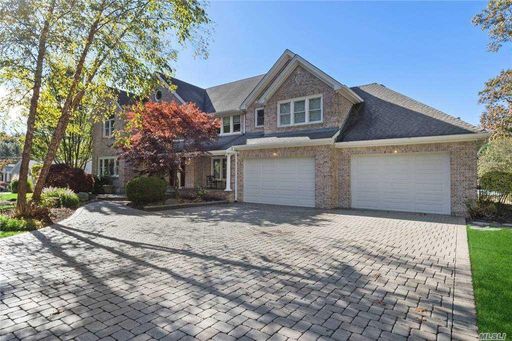 Image 1 of 36 for 10 Colonial Drive in Long Island, Smithtown, NY, 11787