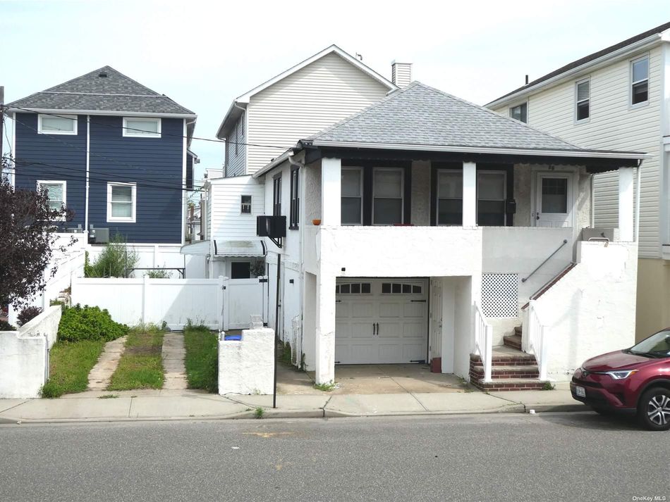 Image 1 of 2 for 86 Illinois Avenue in Long Island, Long Beach, NY, 11561