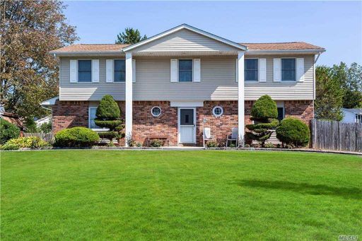 Image 1 of 21 for 14 Markwood Ln in Long Island, E. Northport, NY, 11731