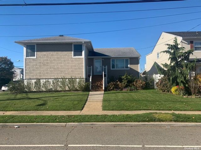 Image 1 of 23 for 622 S Main Street in Long Island, Freeport, NY, 11520