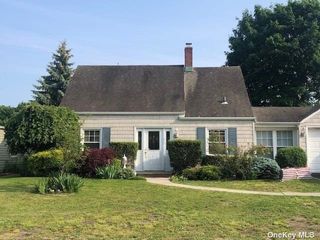 Image 1 of 15 for 265 Raff Avenue in Long Island, Carle Place, NY, 11514