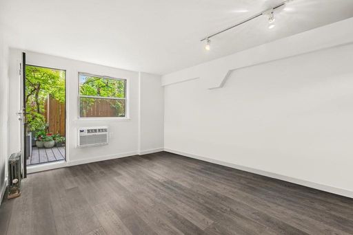 Image 1 of 7 for 211 Thompson Street #2O in Manhattan, NEW YORK, NY, 10012