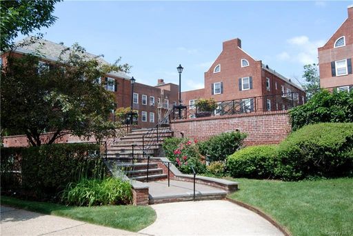 Image 1 of 16 for 1815 Palmer Avenue #2U in Westchester, Larchmont, NY, 10538