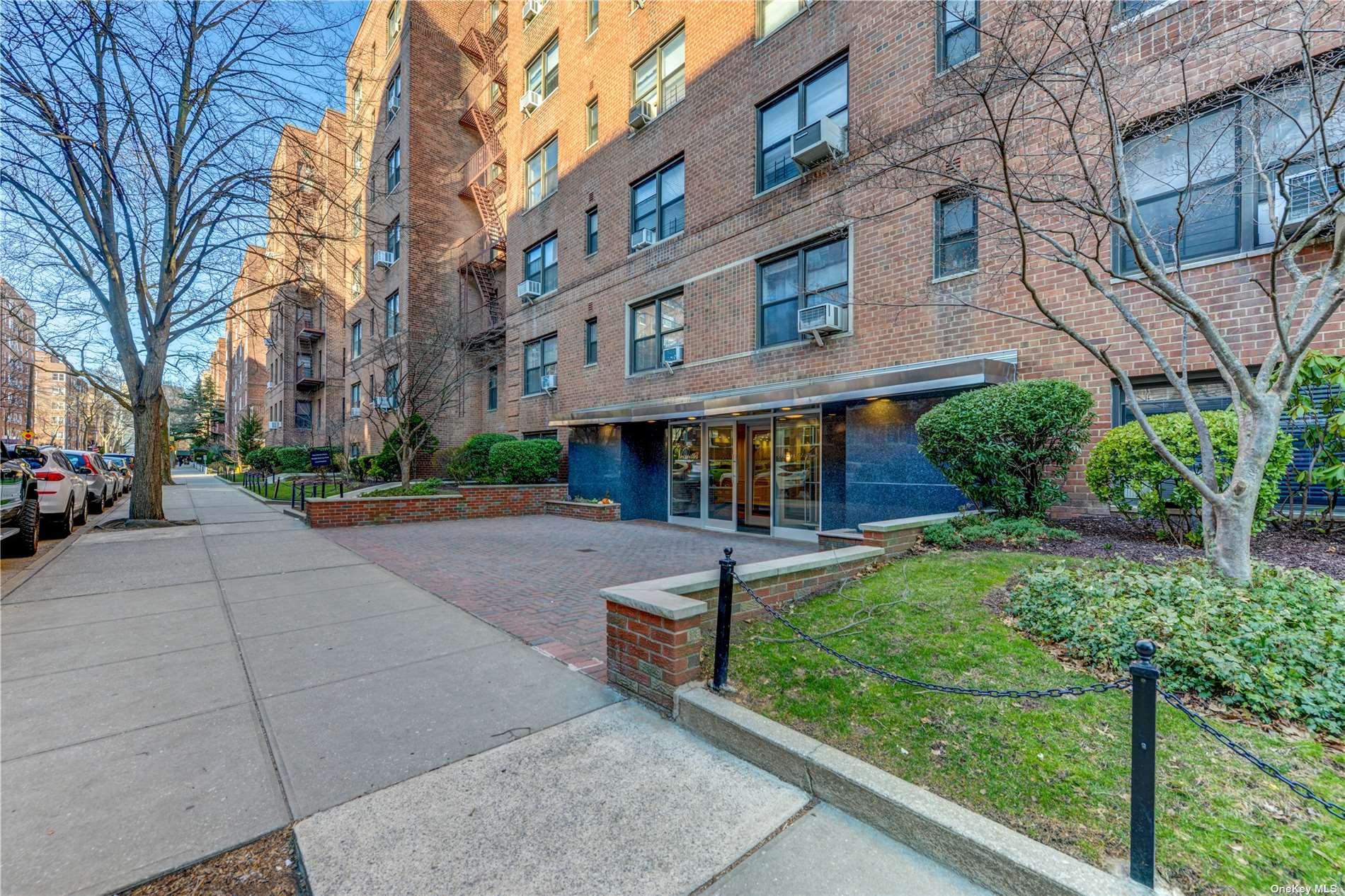110-45 71st Road #3N in Queens, Forest Hills, NY 11375