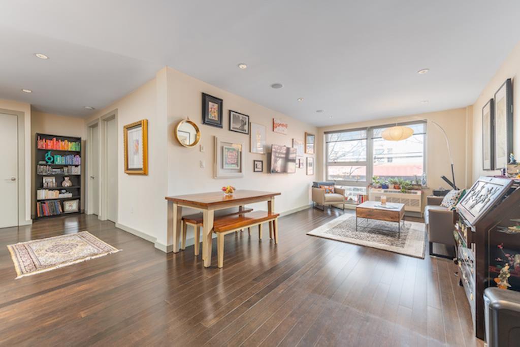10-40 46th Road #2F in Queens, Long Island City, NY 11101