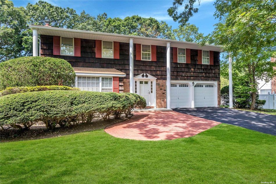 Image 1 of 18 for 16 Woodview Drive in Long Island, Nesconset, NY, 11767