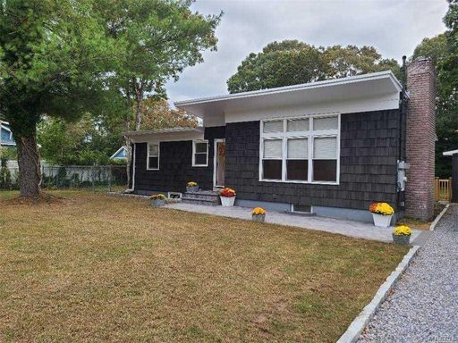 Image 1 of 12 for 1177 Sycamore Avenue in Long Island, Bohemia, NY, 11716