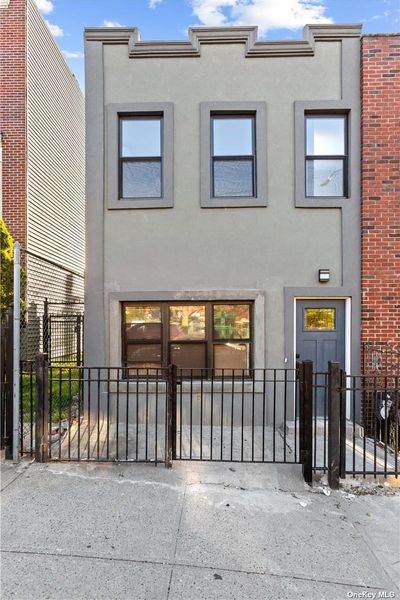 Image 1 of 11 for 202 A Saratoga Avenue in Brooklyn, Bed-Stuy, NY, 11233