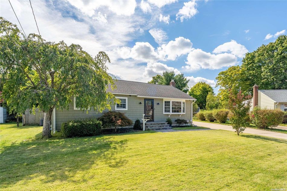 Image 1 of 18 for 513 Howell Lane in Long Island, Riverhead, NY, 11901