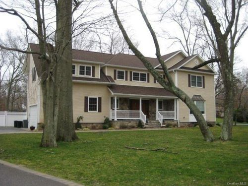 Image 1 of 23 for 1 Pine Drive in Long Island, Woodbury, NY, 11797