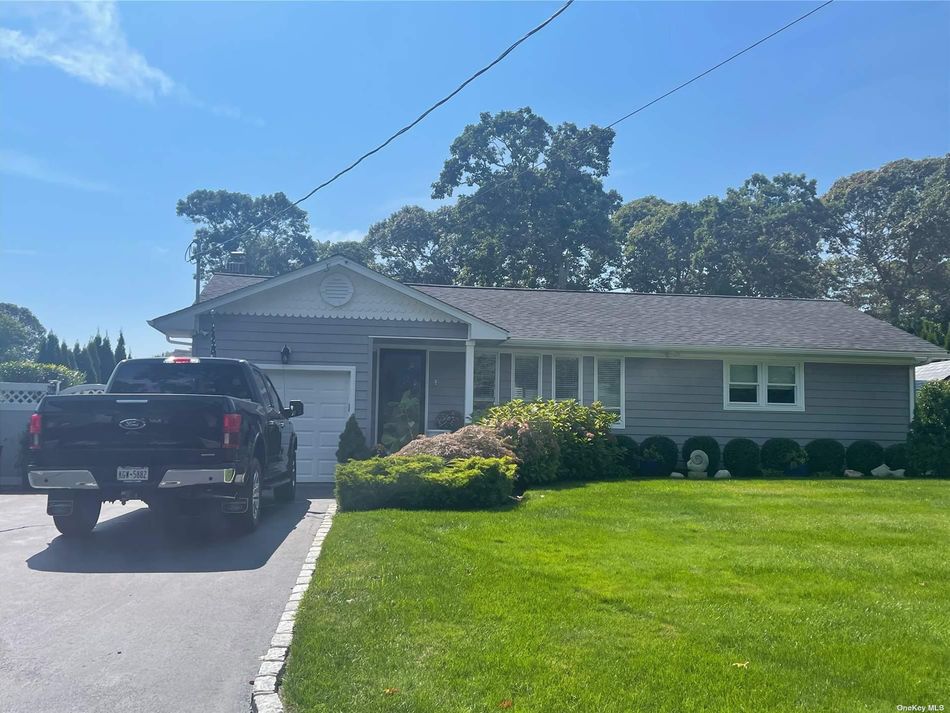 Image 1 of 1 for 8 Oleander Lane in Long Island, Center Moriches, NY, 11934