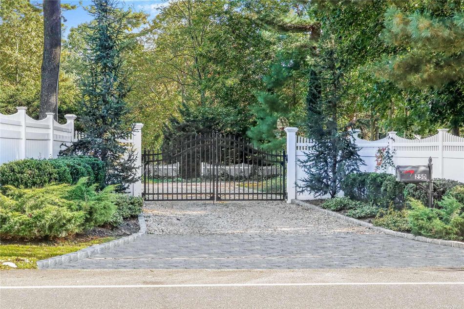 Image 1 of 34 for 250 Berry Hill Road in Long Island, Syosset, NY, 11791