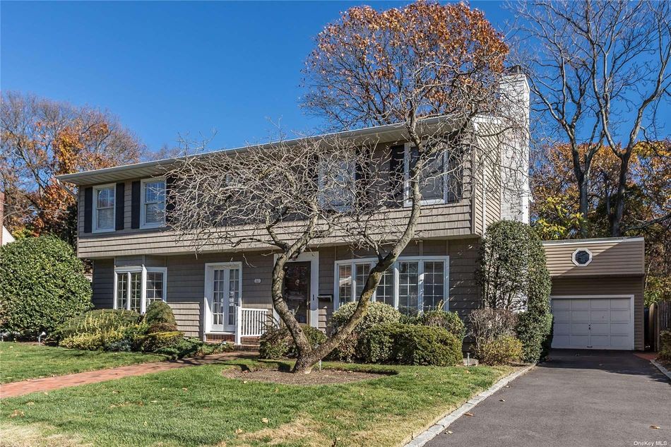 Image 1 of 34 for 60 Lynwood Drive in Long Island, Valley Stream, NY, 11580