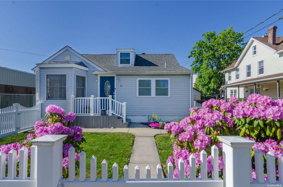 Image 1 of 34 for 11 Edwards Street in Long Island, Patchogue, NY, 11772
