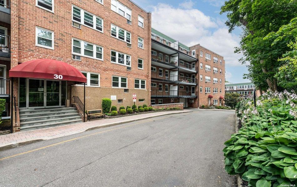 Image 1 of 14 for 30 Pearsall Avenue #1C in Long Island, Glen Cove, NY, 11542