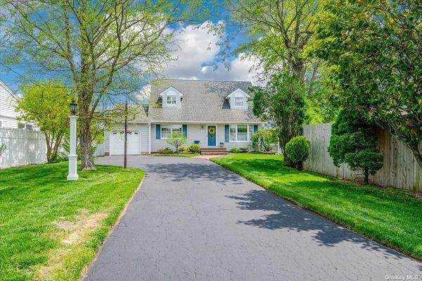 Image 1 of 27 for 26 Waterview Avenue in Long Island, Massapequa, NY, 11758