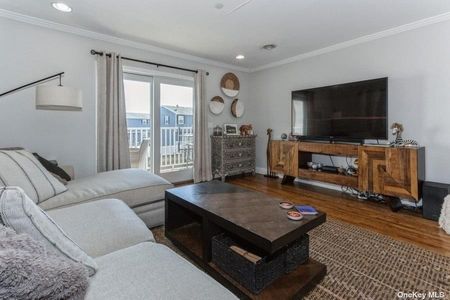 Image 1 of 20 for 531 Ray Street #1 in Long Island, Freeport, NY, 11520