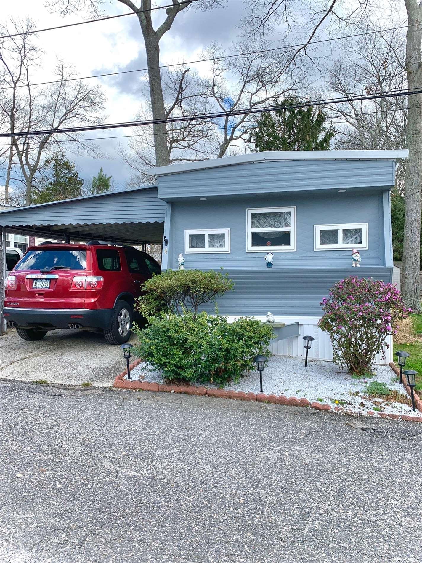 658 Sound Avenue #H9 in Long Island, Wading River, NY 11792