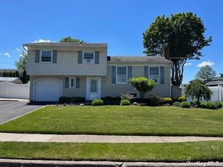 Image 1 of 13 for 22 Rodney Street in Long Island, Pt.Jefferson Sta, NY, 11776